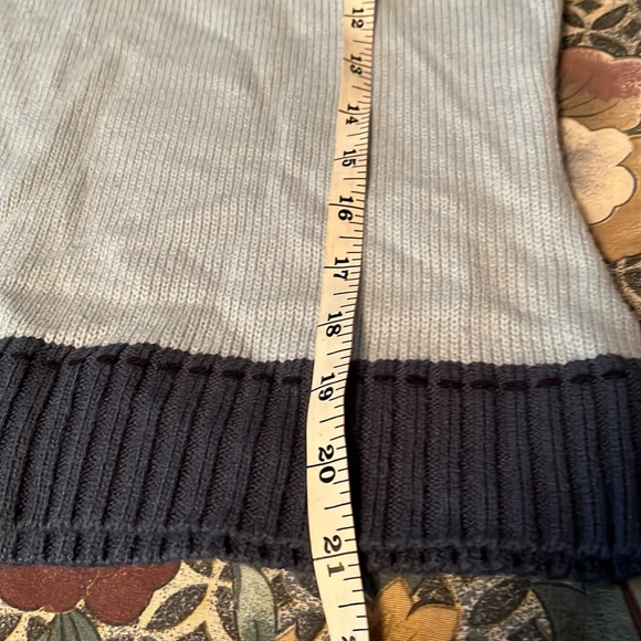 Medium Sweater - Picture 11 of 13